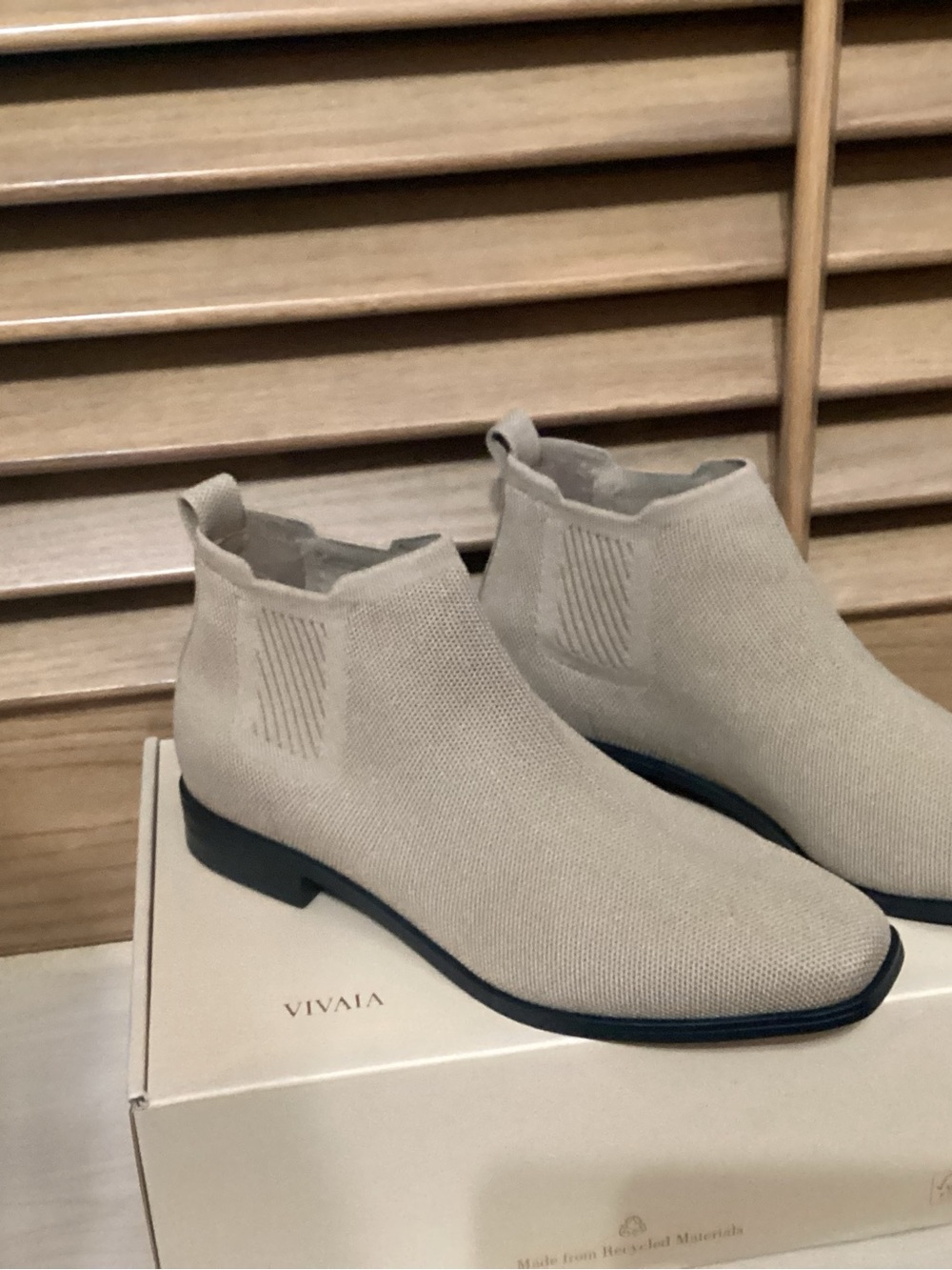 VIVAIA 40 9.5 M  Women's Square-Toe Water-Repellant Ryan Nutmeg Ankle Boots NIB